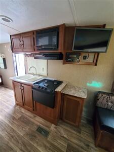 2017 Keystone Passport UL 234QBWE - Photo 9 - Puyallup, WA 98373