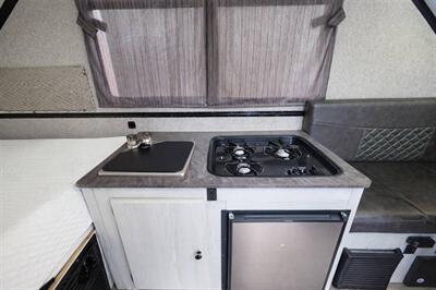 2019 Forest River Rockwood 122SESP - Photo 4 - Puyallup, WA 98373