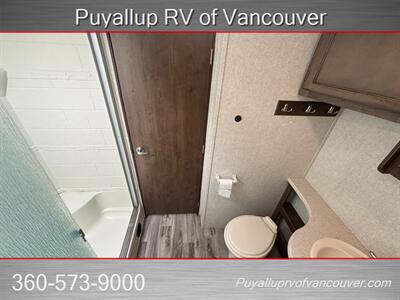 2019 Keystone COUGAR 29RLDWE   - Photo 10 - Vancouver, WA 98682-4901