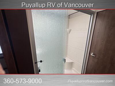 2019 Keystone COUGAR 29RLDWE   - Photo 12 - Vancouver, WA 98682-4901