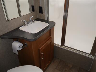 2019 Winnebago Minnie Winnie 22M   - Photo 8 - Puyallup, WA 98373