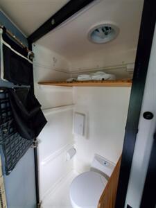 2022 Winnebago Revel 44E 4x4   - Photo 14 - Puyallup, WA 98373