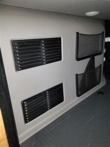 2022 Winnebago Revel 44E 4x4   - Photo 19 - Puyallup, WA 98373