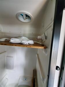 2022 Winnebago Revel 44E 4x4   - Photo 16 - Puyallup, WA 98373