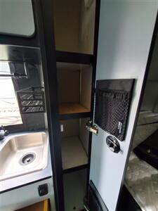 2022 Winnebago Revel 44E 4x4   - Photo 11 - Puyallup, WA 98373