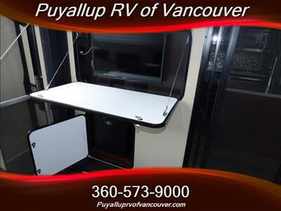 2018 JAYCO PINNACLE 39SPQS   - Photo 24 - Vancouver, WA 98682-4901