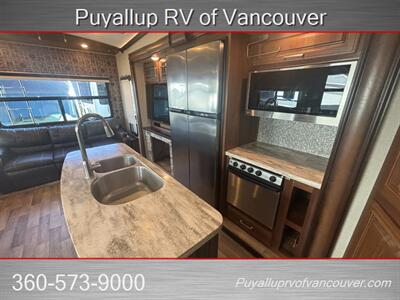 2017 KEYSTONE MONTANA 3950BR   - Photo 8 - Vancouver, WA 98682-4901