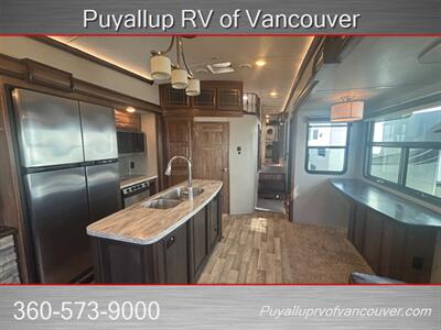 2017 KEYSTONE MONTANA 3950BR   - Photo 10 - Vancouver, WA 98682-4901