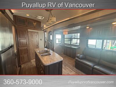 2017 KEYSTONE MONTANA 3950BR   - Photo 9 - Vancouver, WA 98682-4901