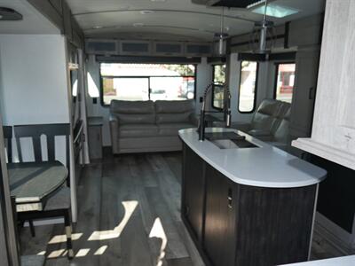 2021 Keystone Outback 330RL   - Photo 16 - Puyallup, WA 98373