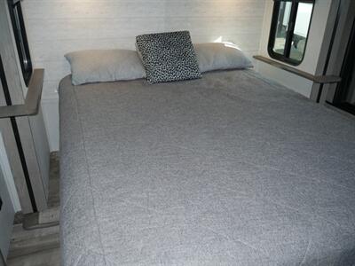 2021 Keystone Outback 330RL   - Photo 11 - Puyallup, WA 98373