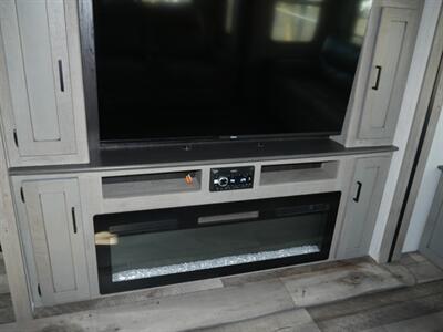 2021 Keystone Outback 330RL   - Photo 9 - Puyallup, WA 98373