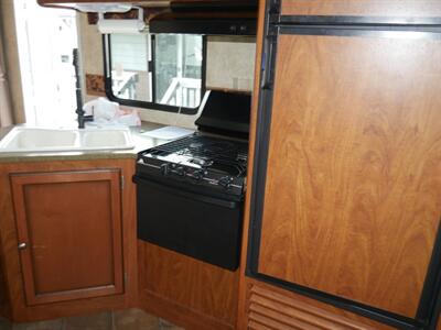 2012 Keystone Passport 3220BH   - Photo 6 - Puyallup, WA 98373