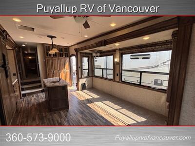 2016 KEYSTONE RV ALPINE 3590RS   - Photo 9 - Vancouver, WA 98682-4901