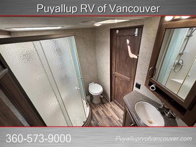 2016 KEYSTONE RV ALPINE 3590RS   - Photo 16 - Vancouver, WA 98682-4901