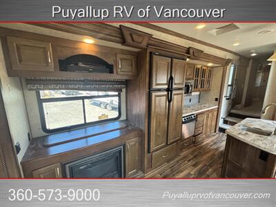 2016 KEYSTONE RV ALPINE 3590RS   - Photo 10 - Vancouver, WA 98682-4901