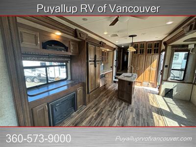 2016 KEYSTONE RV ALPINE 3590RS   - Photo 7 - Vancouver, WA 98682-4901