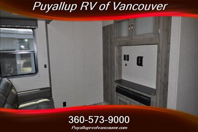 2020 KEYSTONE RV SPRINTER CAMP FIRE EDITION 32   - Photo 8 - Vancouver, WA 98682-4901