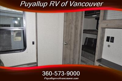 2020 KEYSTONE RV SPRINTER CAMP FIRE EDITION 32   - Photo 9 - Vancouver, WA 98682-4901
