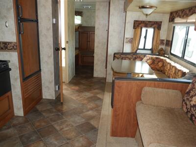 2012 Keystone Passport 2910BH - Photo 11 - Puyallup, WA 98373
