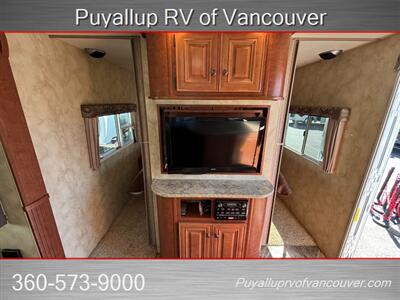 2014 ARCTIC FOX CLASSIC 31D   - Photo 15 - Vancouver, WA 98682-4901