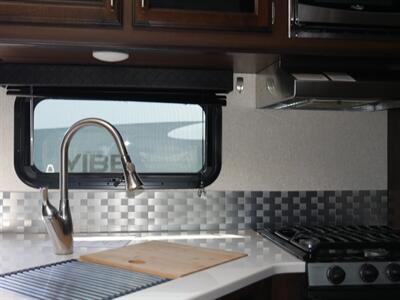 2018 Jayco Whitehawk 23MRB   - Photo 9 - Puyallup, WA 98373