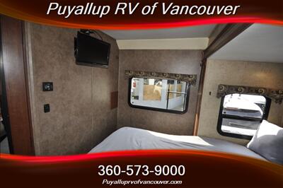 2016 FOREST RIVER SUNSEEKER 2400W 3500 MERCEDES SPRINT   - Photo 13 - Vancouver, WA 98682-4901