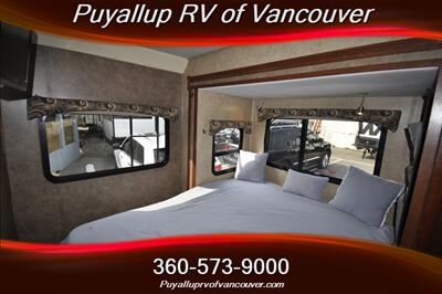 2016 FOREST RIVER SUNSEEKER 2400W 3500 MERCEDES SPRINT   - Photo 12 - Vancouver, WA 98682-4901