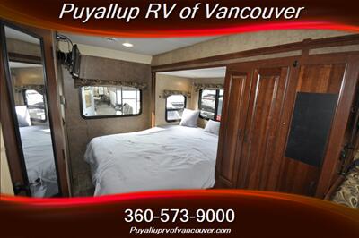 2016 FOREST RIVER SUNSEEKER 2400W 3500 MERCEDES SPRINT   - Photo 11 - Vancouver, WA 98682-4901