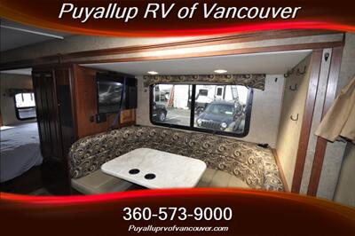 2016 FOREST RIVER SUNSEEKER 2400W 3500 MERCEDES SPRINT   - Photo 10 - Vancouver, WA 98682-4901