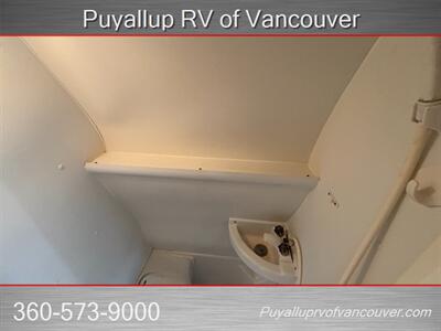2009 MAJESTIC LEISURE CRAFT TOURER   - Photo 13 - Vancouver, WA 98682-4901
