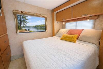 2009 Gulf Stream BT Cruiser GX2  5272   - Photo 7 - Puyallup, WA 98373