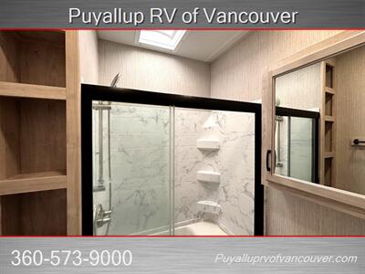 2022 FOREST RIVER SIERRA M-401FLX   - Photo 15 - Vancouver, WA 98682-4901