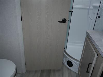 2023 Forest River Rockwood Mini Lite 2516S - Photo 5 - Puyallup, WA 98373