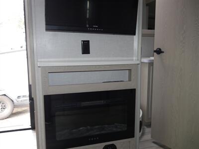 2023 Forest River Rockwood Mini Lite 2516S - Photo 9 - Puyallup, WA 98373