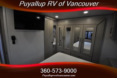 2024 GRAND DESIGN RV INFLUENCE 2903RL - Photo 25 - Vancouver, WA 98682-4901