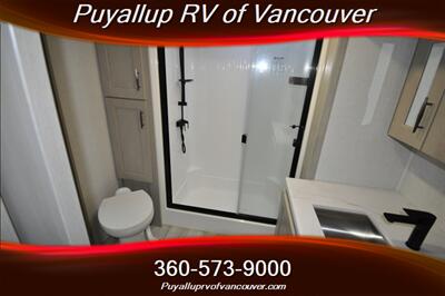 2024 GRAND DESIGN RV INFLUENCE 2903RL - Photo 27 - Vancouver, WA 98682-4901