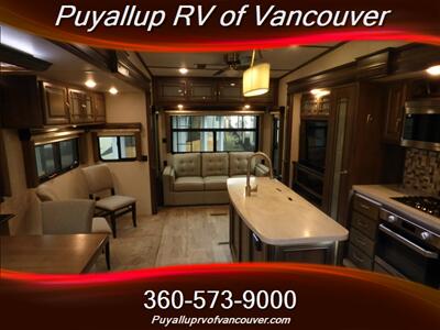 2019 KEYSTONE RV MONTANA 3840MS 20TH ANNIVERS   - Photo 5 - Vancouver, WA 98682-4901