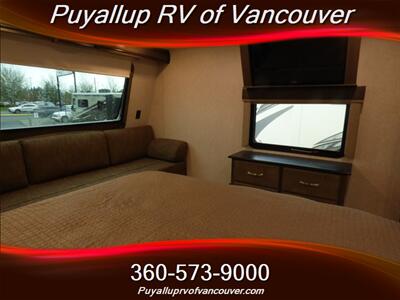 2019 KEYSTONE RV MONTANA 3840MS 20TH ANNIVERS   - Photo 15 - Vancouver, WA 98682-4901