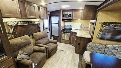 2017 Forest River Surveyor 251RKS   - Photo 4 - Vancouver, WA 98682-4901