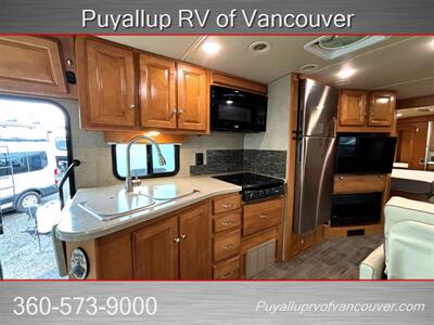 2020 WINNEBAGO ADVENTURER 35F - Photo 10 - Vancouver, WA 98682-4901