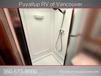 2020 WINNEBAGO ADVENTURER 35F - Photo 17 - Vancouver, WA 98682-4901