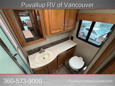 2020 WINNEBAGO ADVENTURER 35F - Photo 18 - Vancouver, WA 98682-4901
