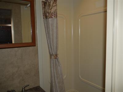 2008 Keystone COUGAR 304BHS   - Photo 11 - Puyallup, WA 98373