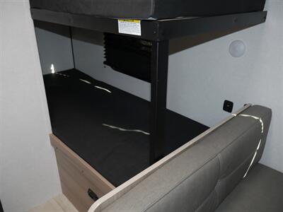 2025 Coleman Lantern 17B   - Photo 6 - Puyallup, WA 98373