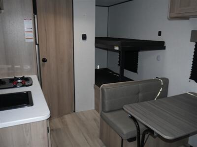 2025 Coleman Lantern 17B   - Photo 9 - Puyallup, WA 98373