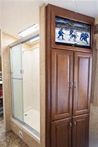 2012 Jayco GREYHAWK 31FK - Photo 9 - Puyallup, WA 98373