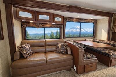 2012 Jayco GREYHAWK 31FK - Photo 6 - Puyallup, WA 98373