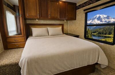 2012 Jayco GREYHAWK 31FK - Photo 7 - Puyallup, WA 98373