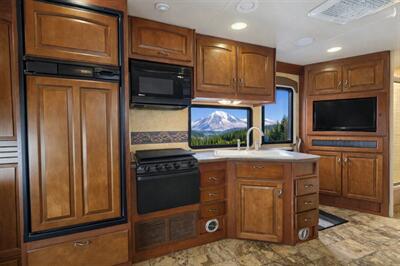 2012 Jayco GREYHAWK 31FK - Photo 4 - Puyallup, WA 98373